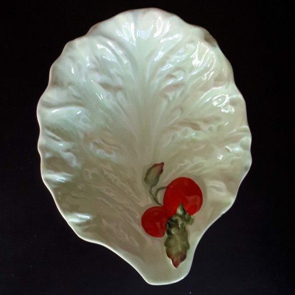 Carlton ware Cabbage leaf dish with Tomato design - Picture 3 of 9